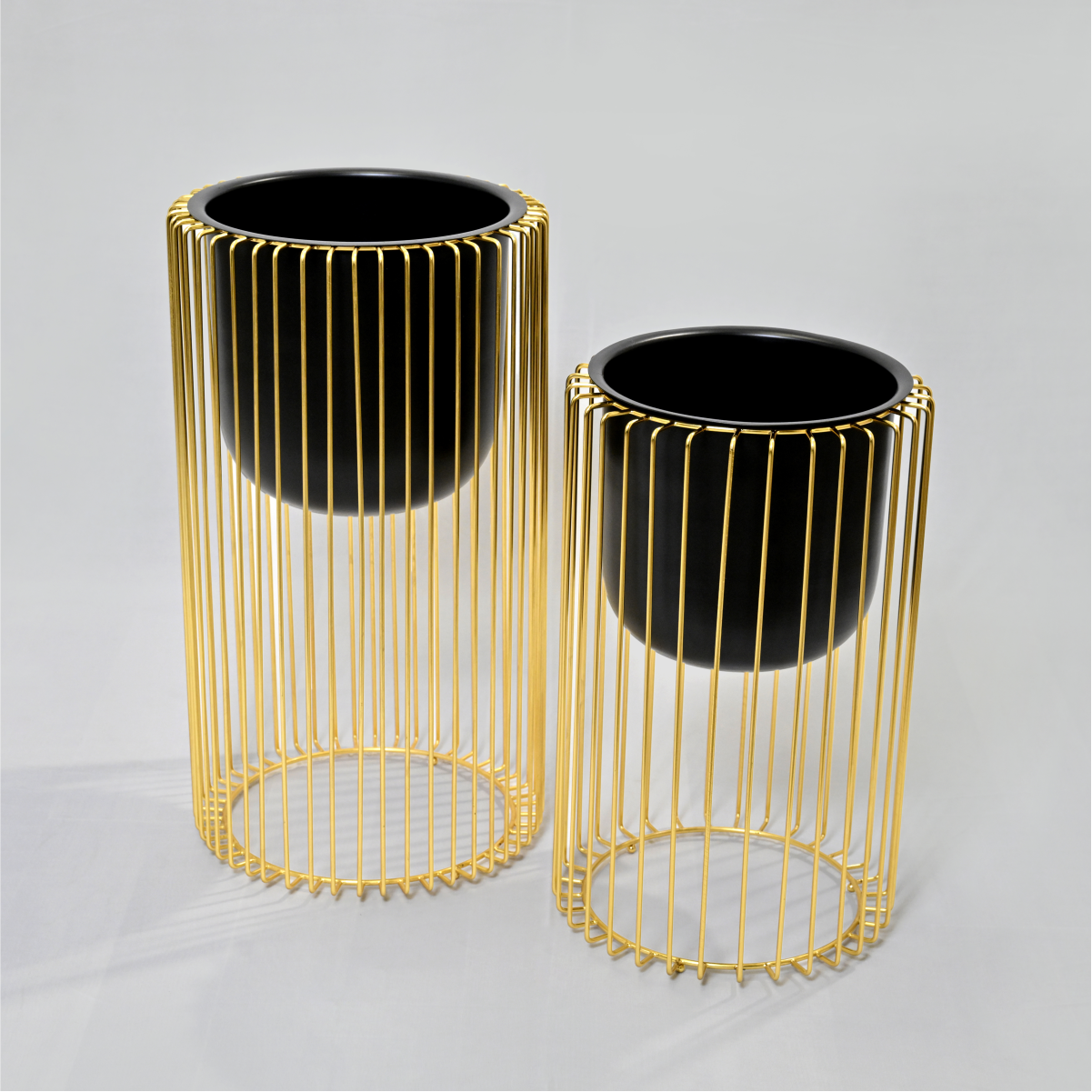 Harp Gold/Black Metal Planter